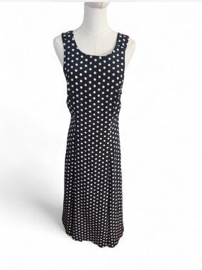 bloomingdales black and white dress Bloomingdale's | Dresses | With Ivory Floral Embroidery Size:46S New With Tags smarttag_size_in_stock:18W Blue Black Or White